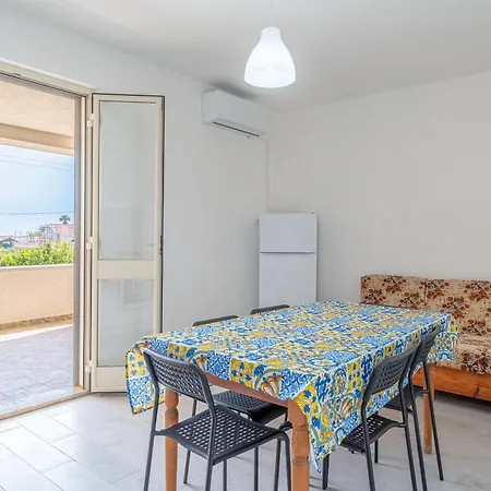 La Tonnara Apartment *